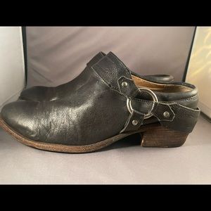 Frye boots | slide-in style | worn but good condition |sz10